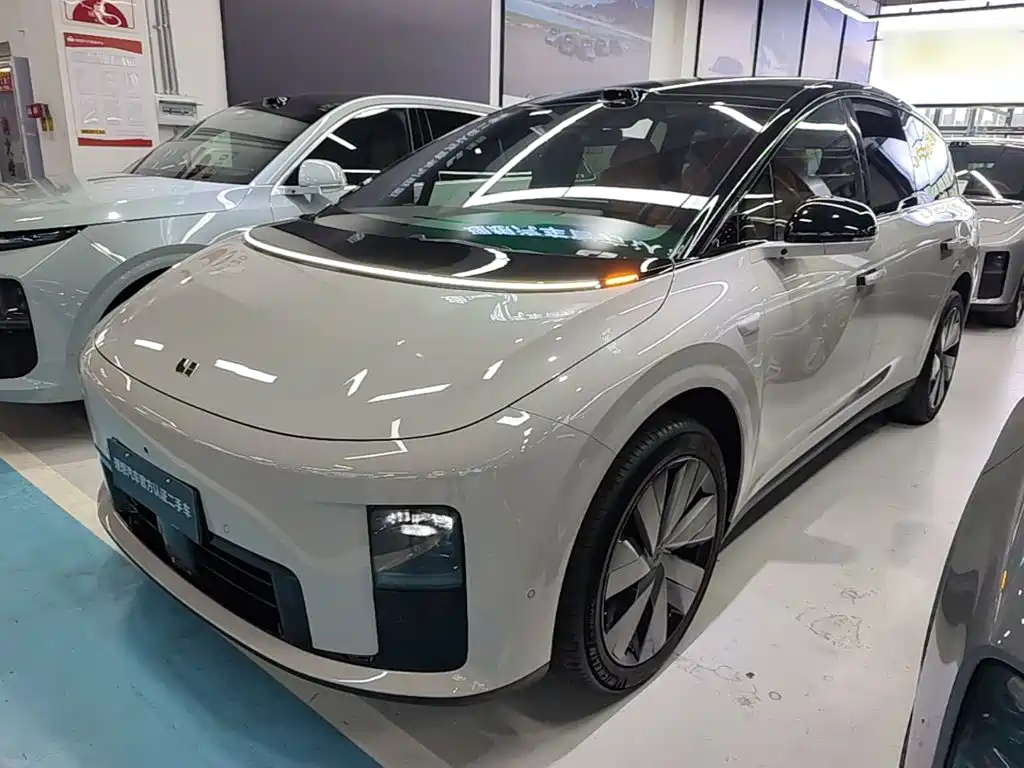 Li Auto Li i8 2025 Standard Edition