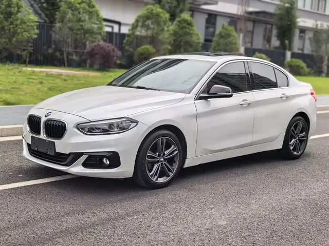 BMW 1 Series 2018 118i Sport Edition