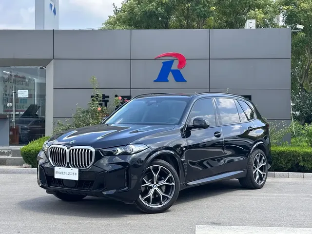 BMW X5 2025 Model xDrive 30Li Exclusive M Sport Blackout Package