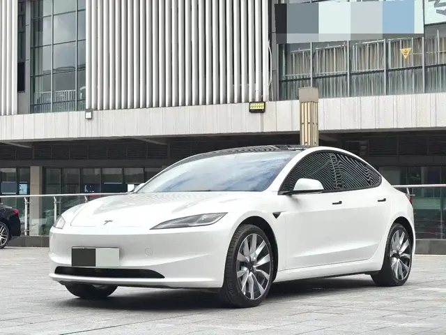 Tesla Model 3 2025 Model Year Facelift Long Range Rear-Wheel Drive