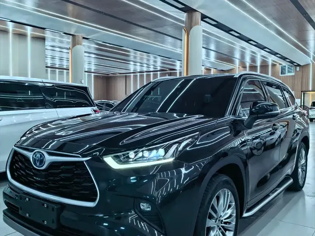 Toyota Highlander 2023 2.5L Smart Hybrid Dual Engine AWD Premium 7-Seater
