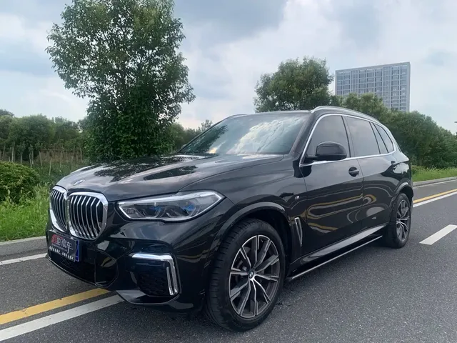 BMW X5 2022 xDrive 30Li Premium M Sport Package