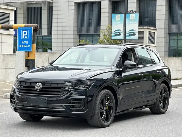 Volkswagen Touareg 2022 3.0TSI Rui Xiang Edition Gloss Black Sport Package