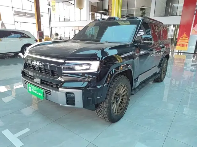 Fang Cheng Bao Leopard 8 2025 Zhiyong Flagship 7-Seater