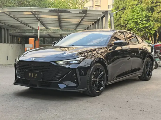 Changan UNI-V 2022 1.5T Premium Model