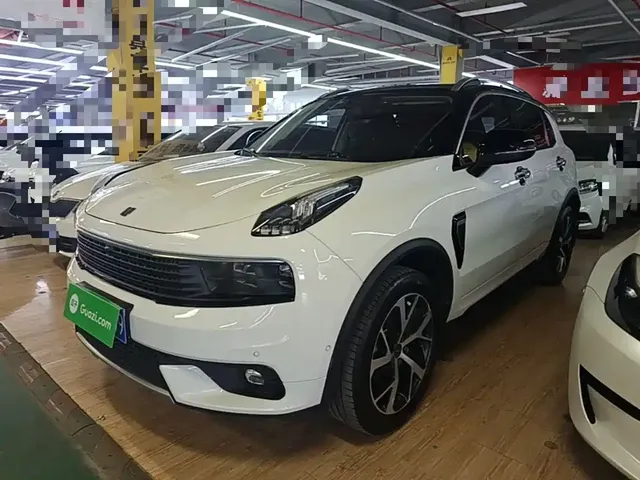 Lynk & Co 01 2017 2.0T AWD Pro