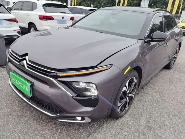 Citroën Versailles C5 X 2021 1.6T Yaobufan