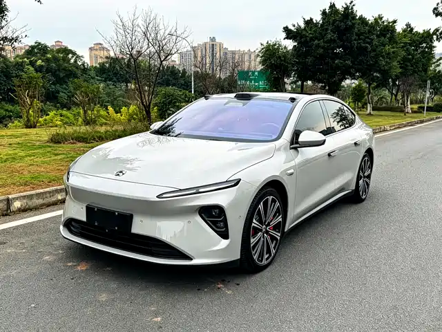 NIO ET7 2024 75kWh Executive Signature Edition