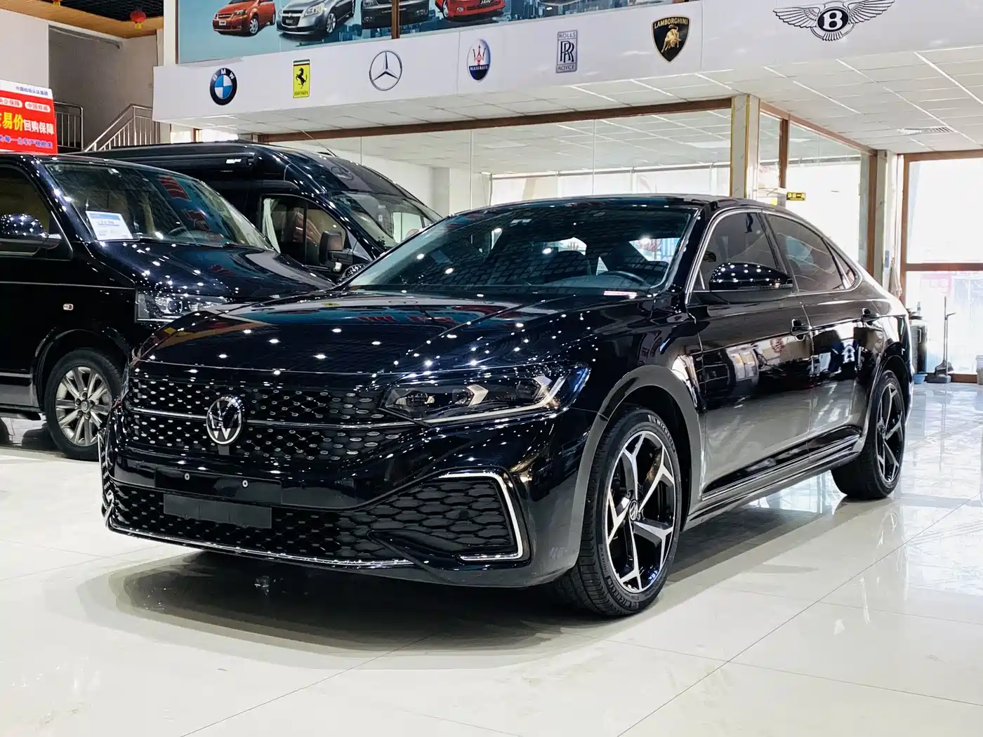 Volkswagen Passat 2023 330TSI Starlight Elite Edition