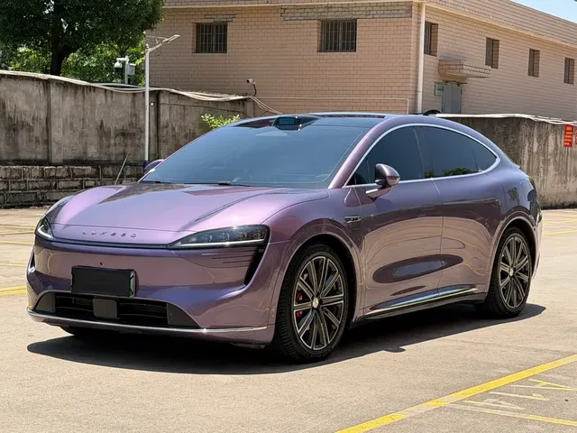 Zhijie Luxeed R7 2025 Extended Range 331km Ultra