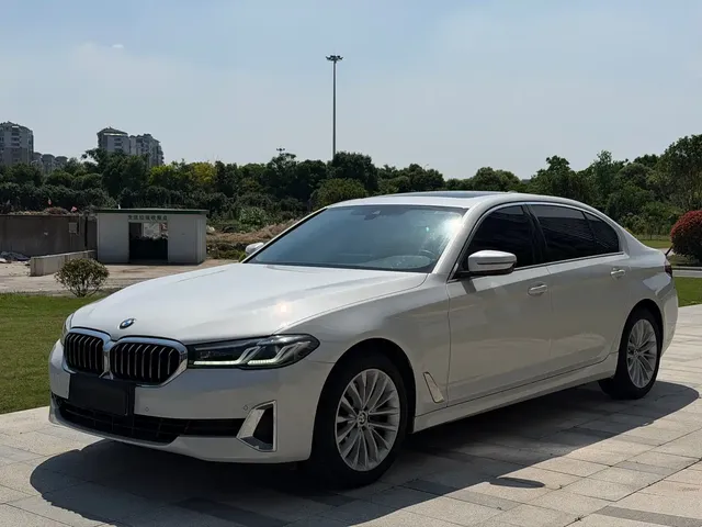 BMW 5 Series 2021 Facelift 525Li Luxury Package