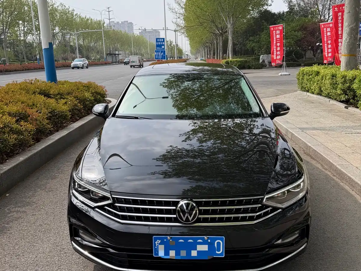 Volkswagen Magotan 2023 2 Million Units Anniversary Edition 330TSI DSG Leading Type