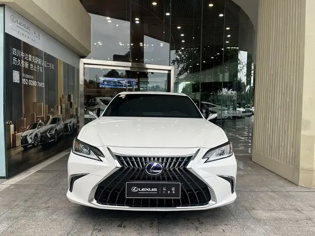 Lexus ES 2021 300h Excellence Edition