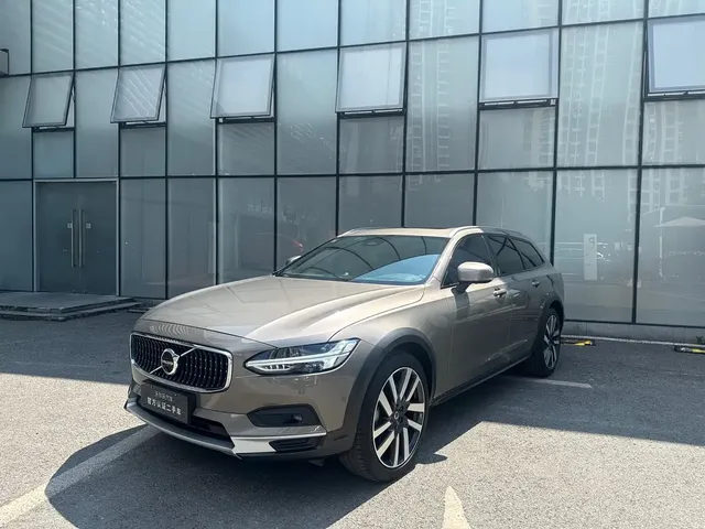 Volvo V90 2022 Cross Country B5 AWD Inscription