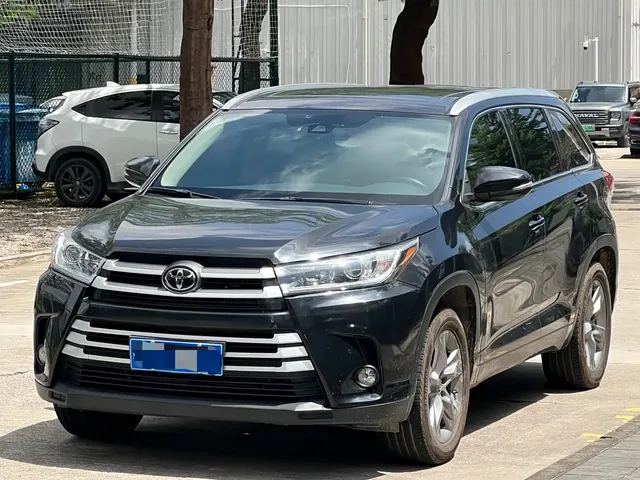 Toyota Highlander 2021 2.0T AWD Luxury 7-Seater