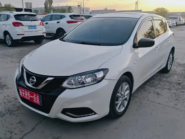 Nissan Tiida 2021 1.6L CVT Cool Edition