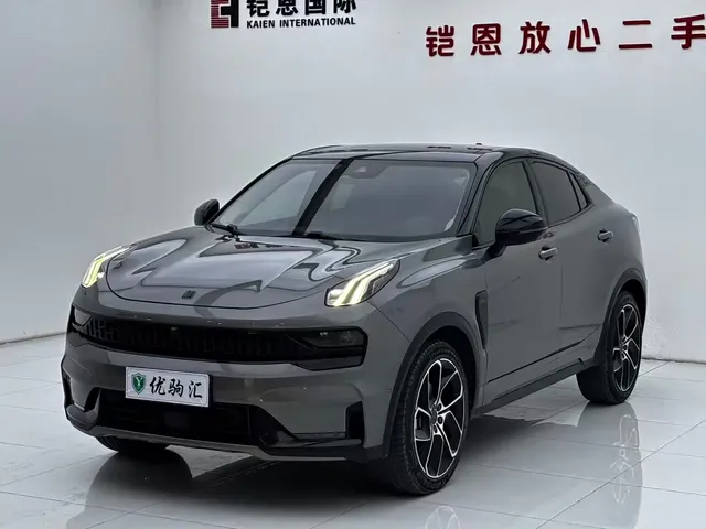 Lynk & Co 05 2022 2.0TD 2WD Shine Halo