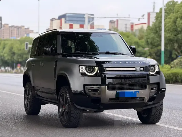 Land Rover Defender 2023 Model 110 3.0T P400 X
