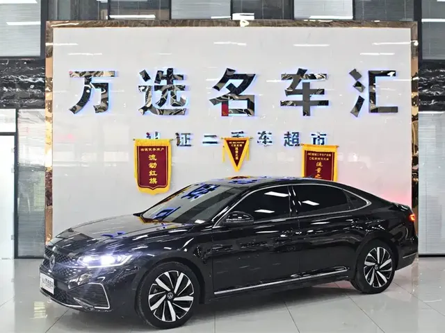 Volkswagen Passat 2023 Facelift 330TSI Starlight Elite Edition