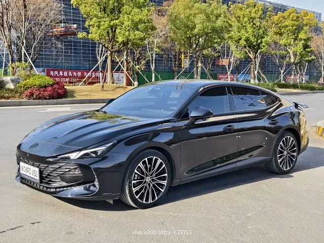MG 7 2023 2.0T Automatic Hunting Beauty Luxury Edition