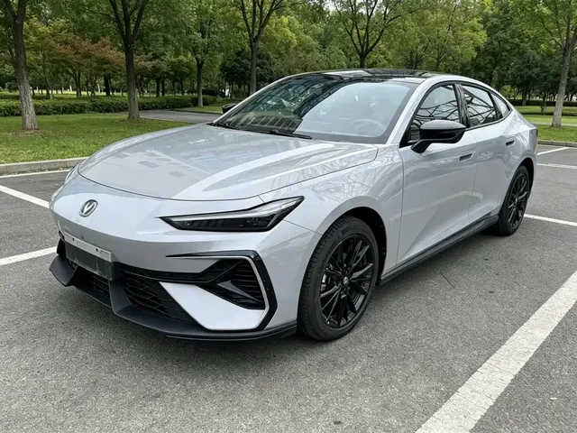 Changan UNI-V 2025 1.5T 500Bar Premium Edition