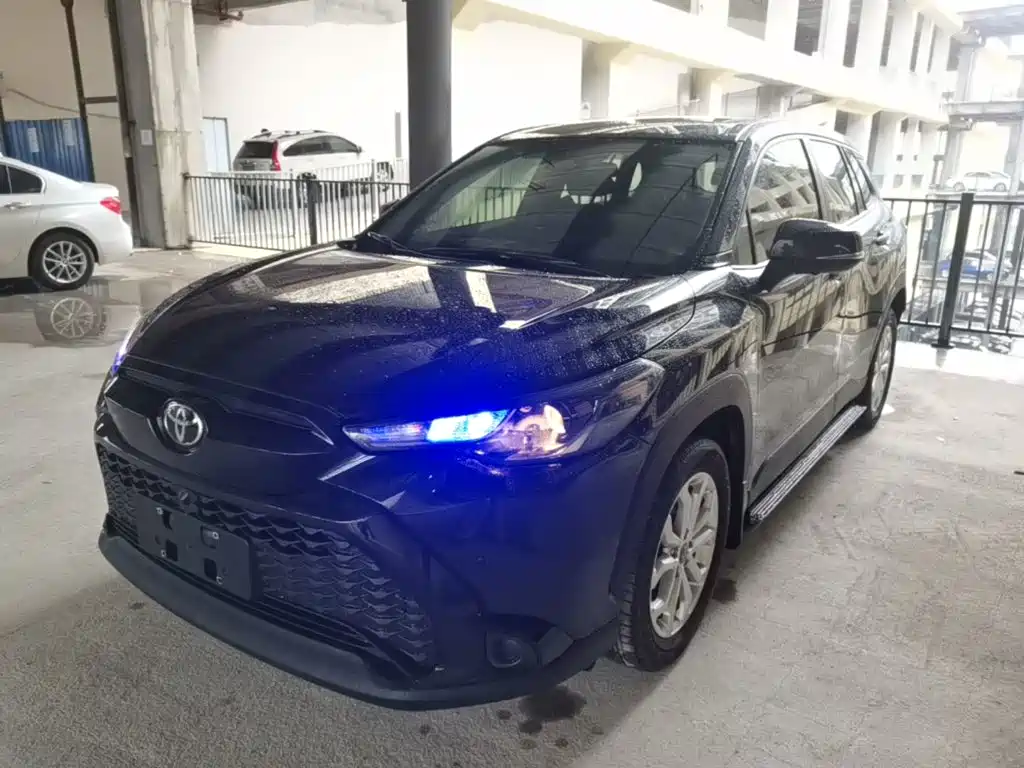 Toyota Frontlander 2023 2.0L CVT Leading Edition