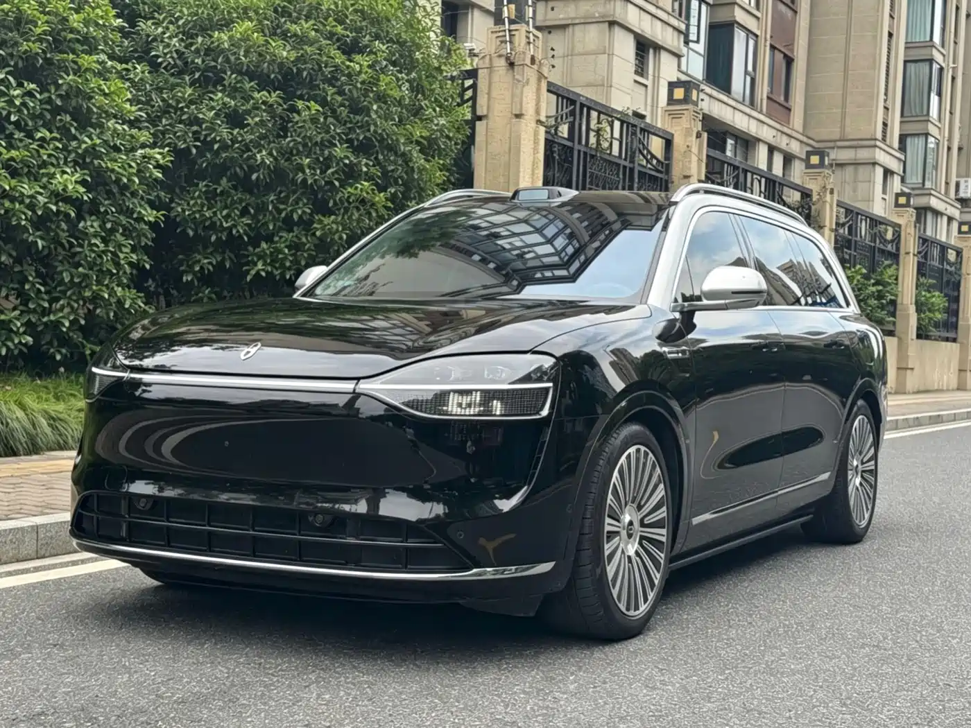 AITO Wenjie AITO M9 2025 Extended Range Ultra 52kWh 6-Seater