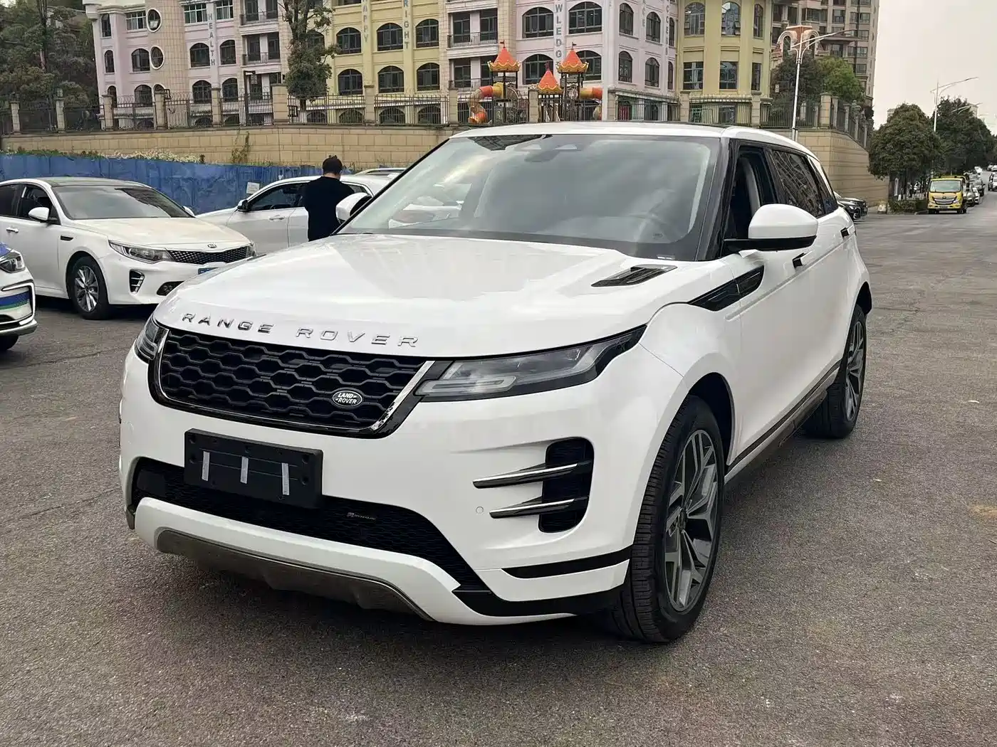 Land Rover Range Rover Evoque 2022 Range Rover Evoque L 200PS R-Dynamic Standard Elite Edition