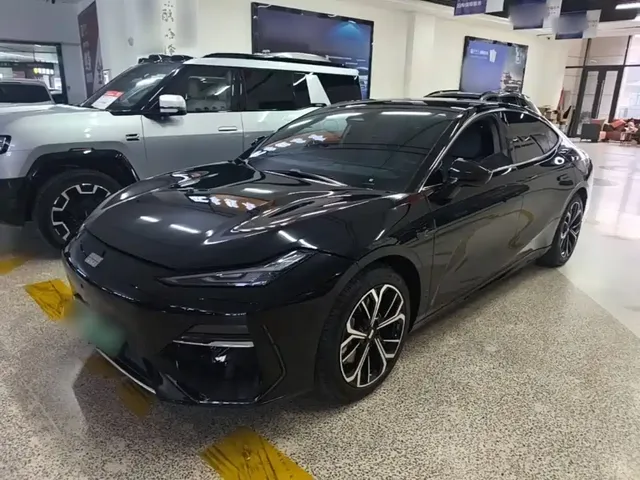 Geely Galaxy E8 2025 Model 610km Premium Edition