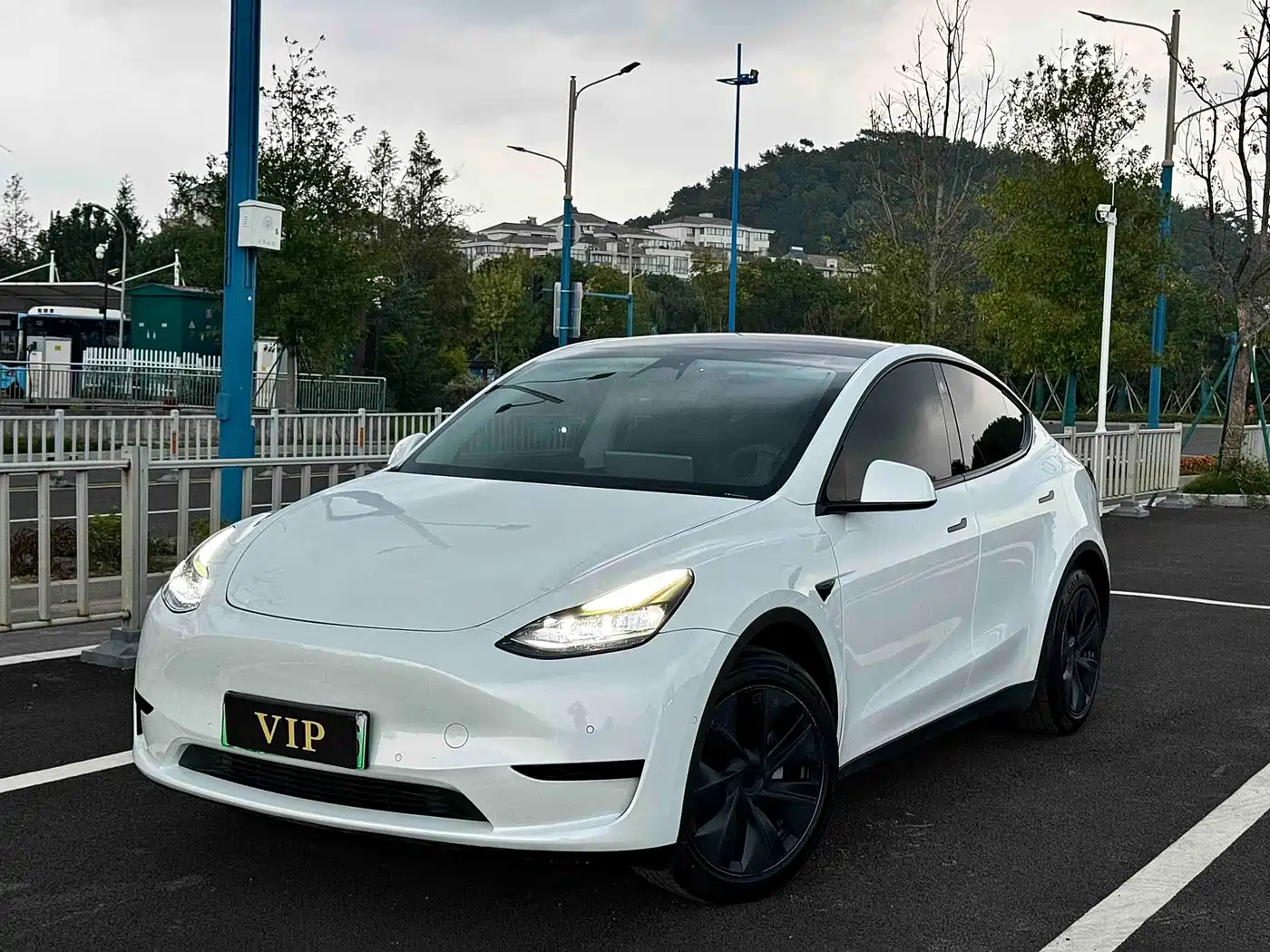 Tesla Model Y 2023 Rear-Wheel Drive Edition
