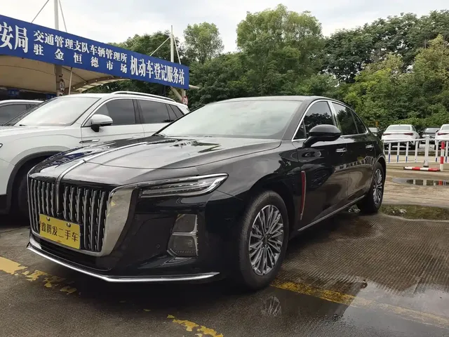 Hongqi H5 2024 2.0T Automatic Smart Connect Flag Enjoy Edition