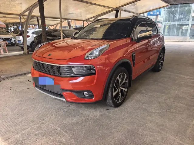 Lynk & Co 01 2017 2.0T AWD Pro