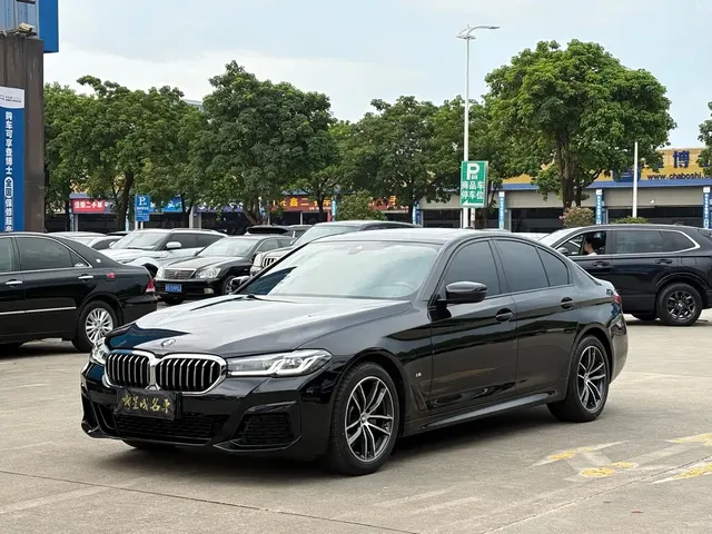 BMW 5 Series (Import) 2022 525i M Sport Package