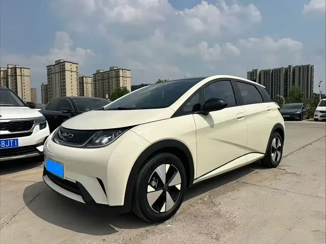 BYD Dolphin 2023 420km Fashion Edition