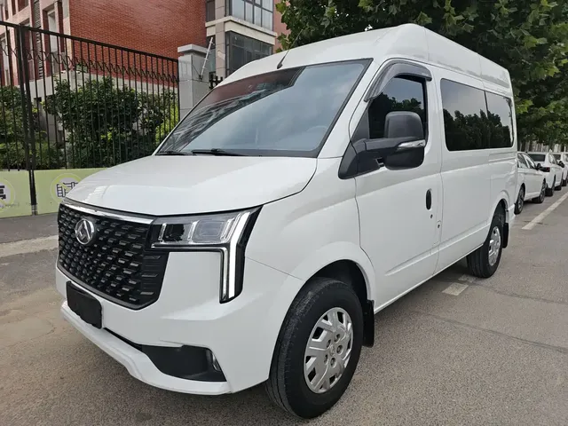 SAIC Maxus Xintu V80 2025 PRO Aoyun 2.0T Manual Short Wheelbase Medium Roof 5/6-Seater