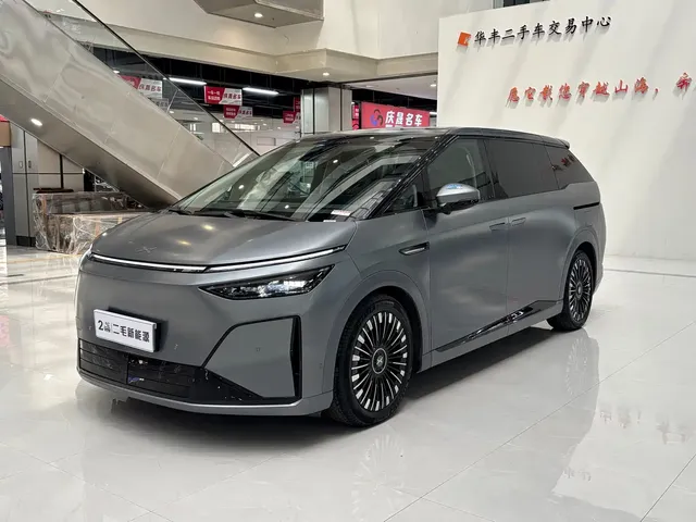 XPeng X9 2026 Model Extended Range Base Version