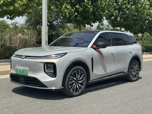 Changan Qiyuan Q07 2025 215 Flagship