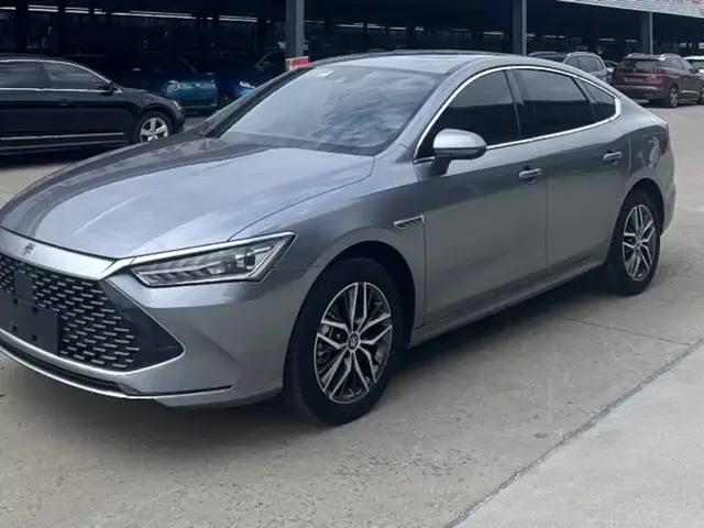 BYD Qin PLUS 2021 DM-i 120KM Flagship