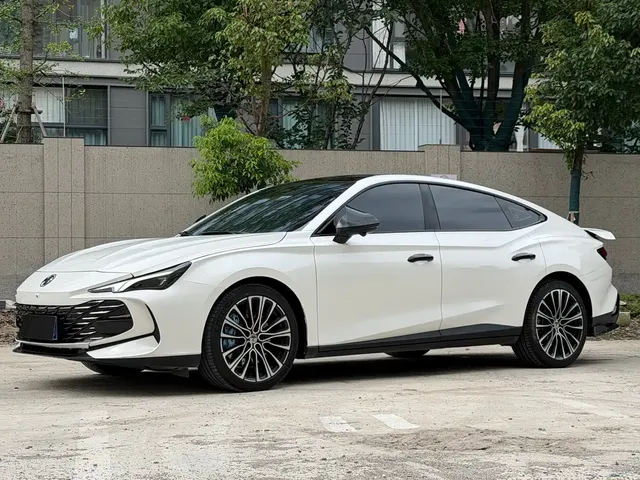 MG 7 2023 2.0T Automatic Hunting Beauty Luxury Edition