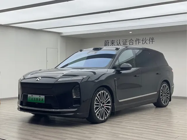 NIO ES8 2025 Base Model