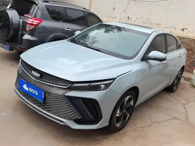 Geely Emgrand L HiP 2022 1.5TD-DHT Pro 100KM Super Pure