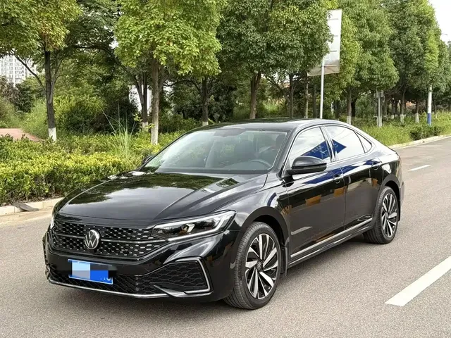 Volkswagen Passat 2022 330TSI Starlight Elite Edition