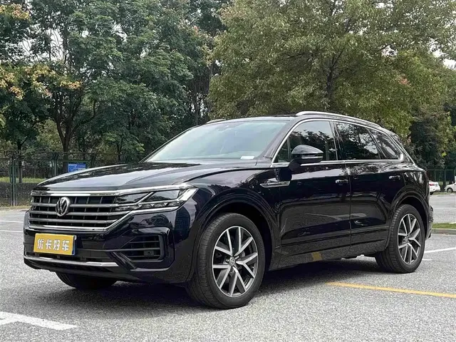 Volkswagen Touareg 2021 3.0TSI R-Line Classic Sport Package