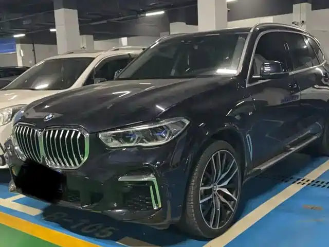 BMW X5 2022 xDrive 30Li Premium M Sport Package