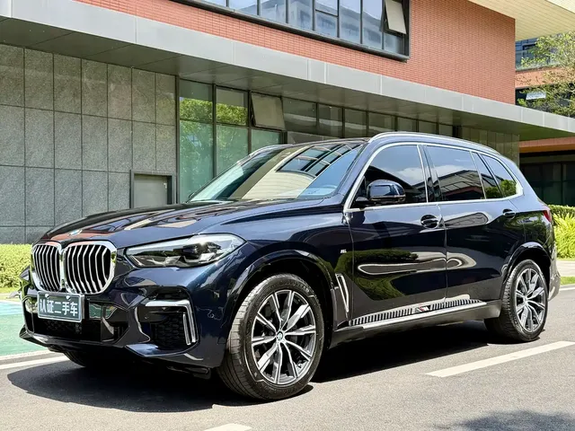 BMW X5 2022 xDrive 30Li M Sport Package