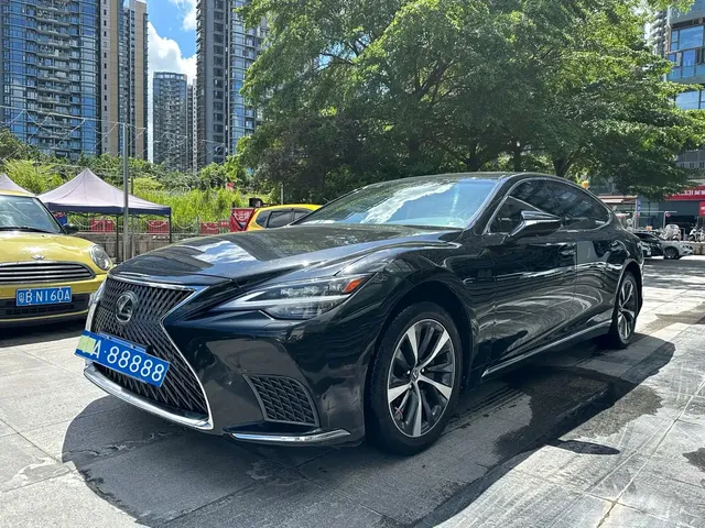 Lexus LS 2021 500h Excellence Edition