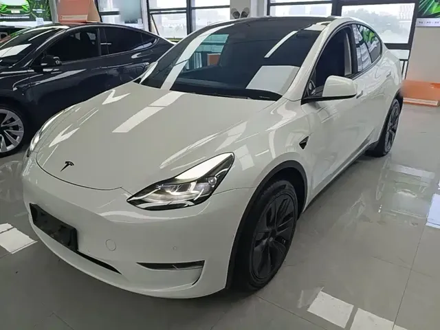 Tesla Model Y 2023 Long Range All-Wheel Drive Edition