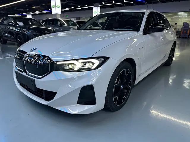 BMW i3 2023 eDrive 40 L Shadow Night Sport Package
