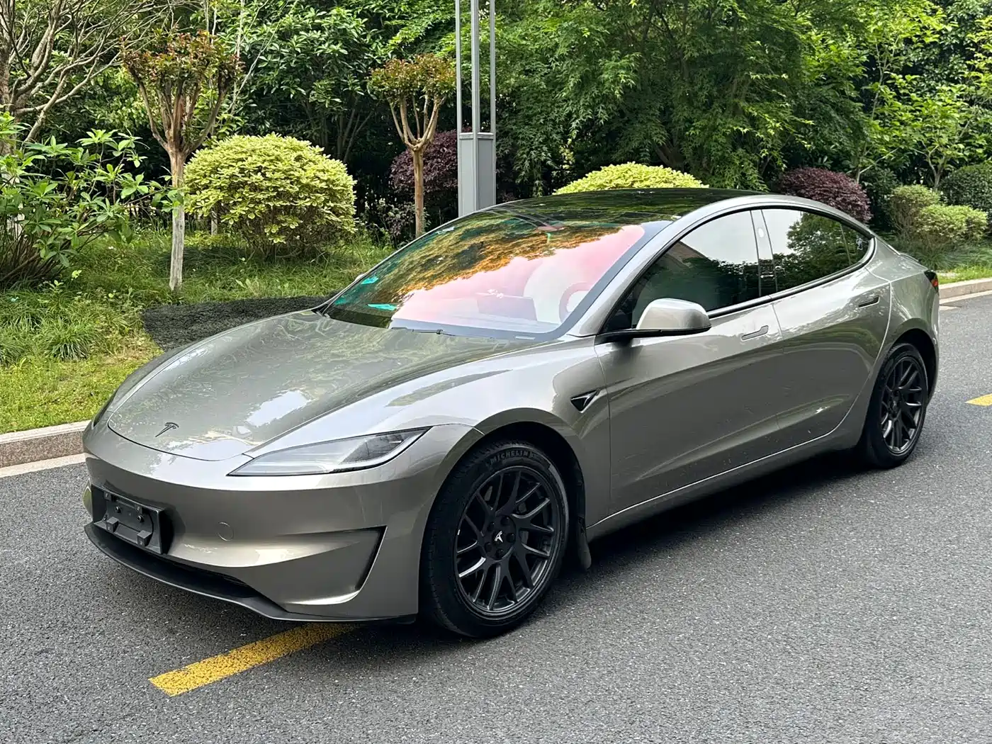 Tesla Model 3 2023 Rear-Wheel Drive