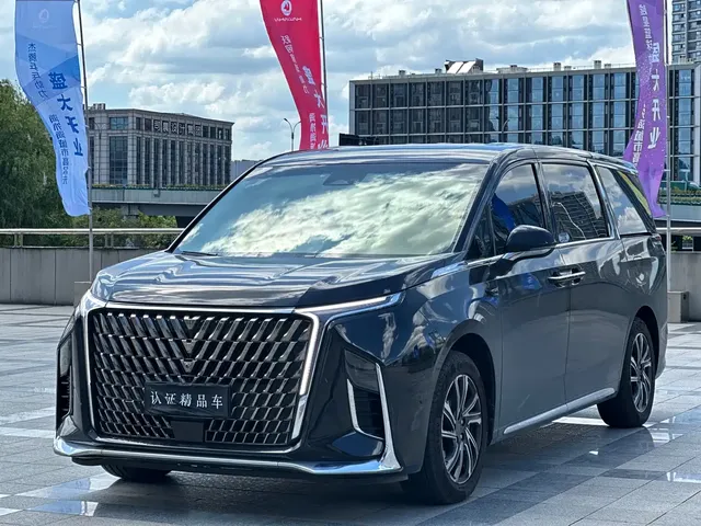 SAIC Maxus G90 2022 2.0T Interstellar 7-seater